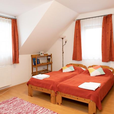Liszt Apartman ペーチ エクステリア 写真