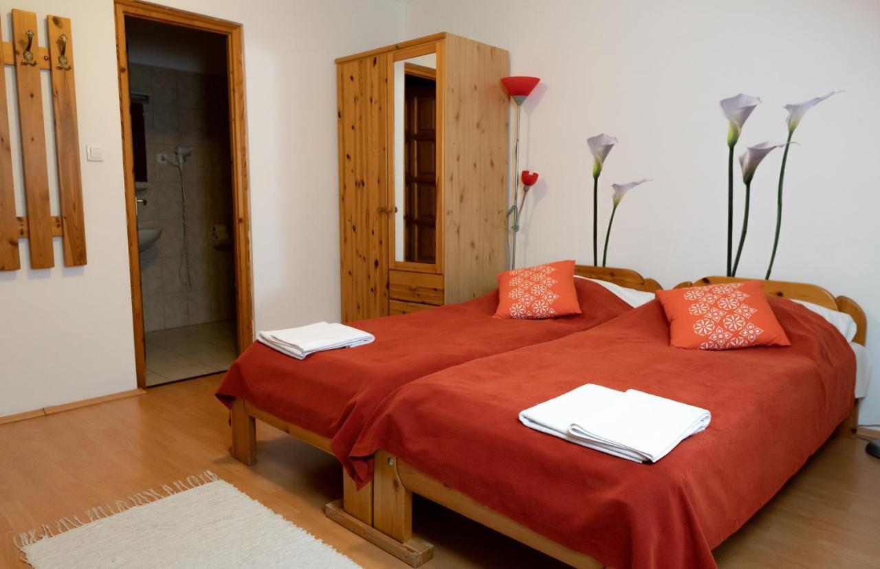 Liszt Apartman ペーチ エクステリア 写真