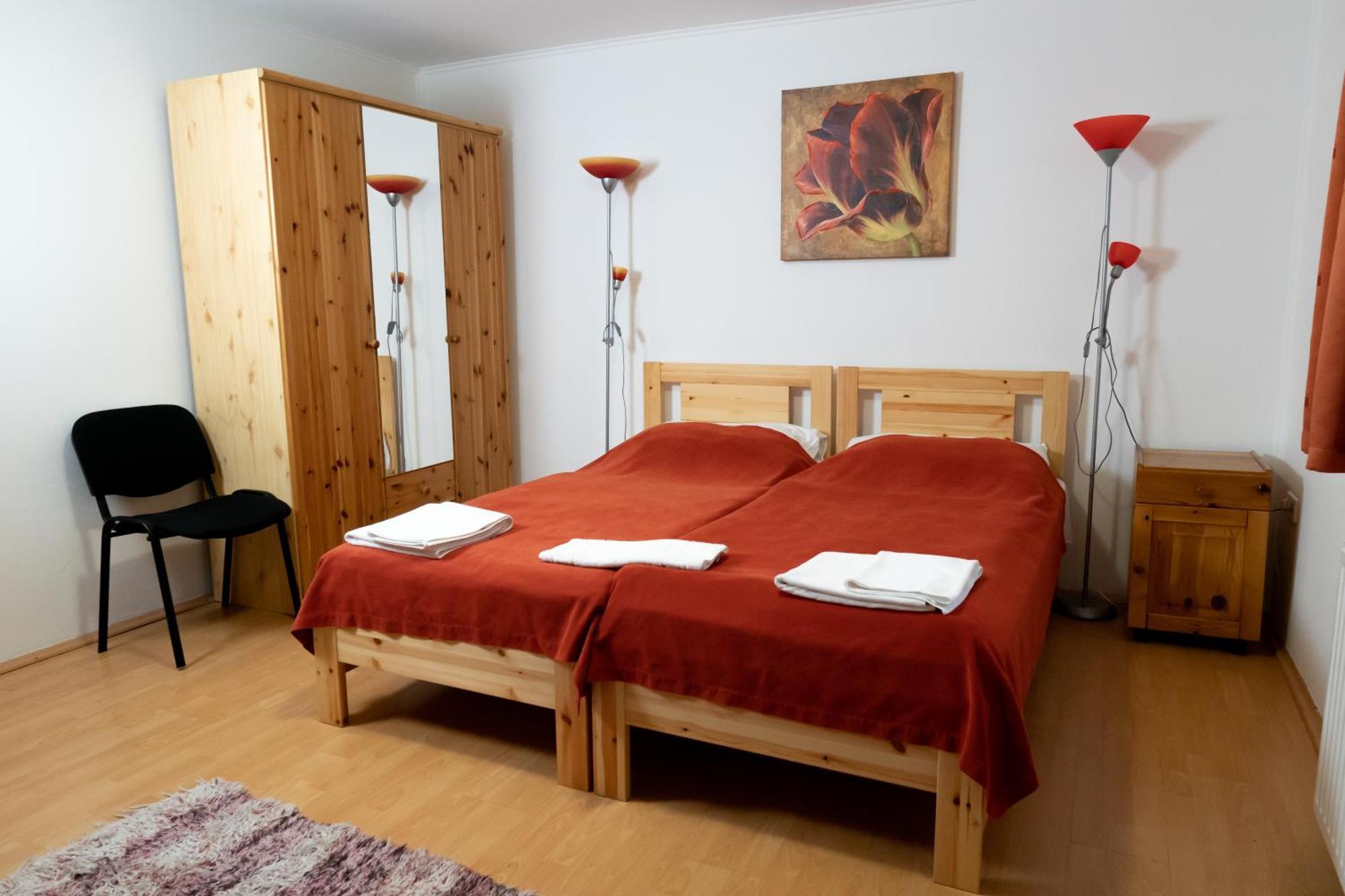 Liszt Apartman ペーチ エクステリア 写真